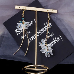 White Acrylic Flower Drops