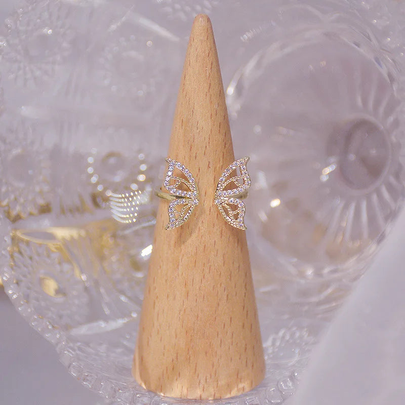 Minimalist Cubic Zircon Ring