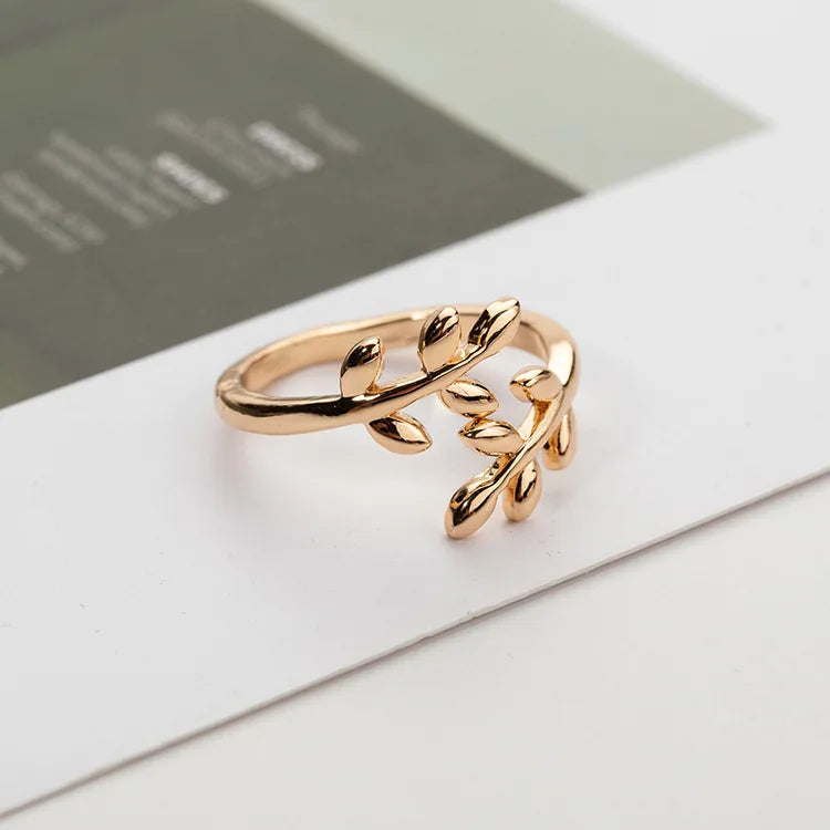 Minimalist Cubic Zircon Ring