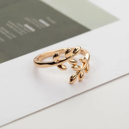 Minimalist Cubic Zircon Ring