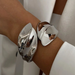 Rhinestone Waterdrop Cuff Bracelet
