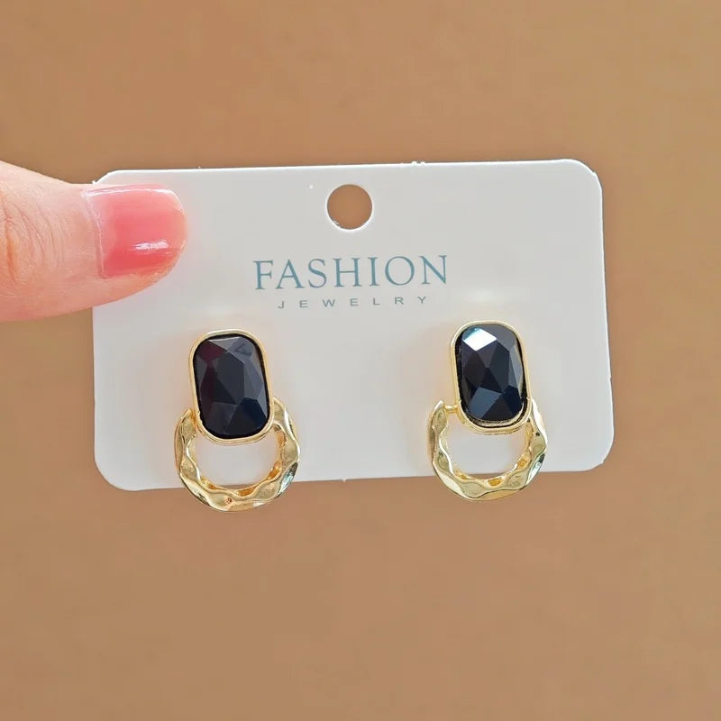 Black Geometric Dangle Earrings
