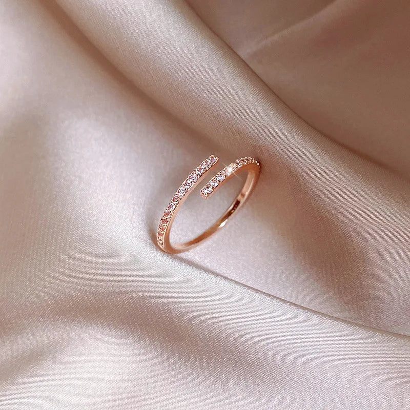 Minimalist Cubic Zircon Ring