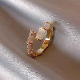 Minimalist Cubic Zircon Ring