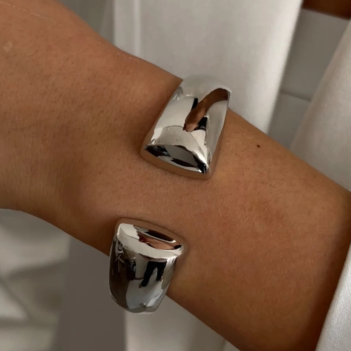 Rhinestone Waterdrop Cuff Bracelet