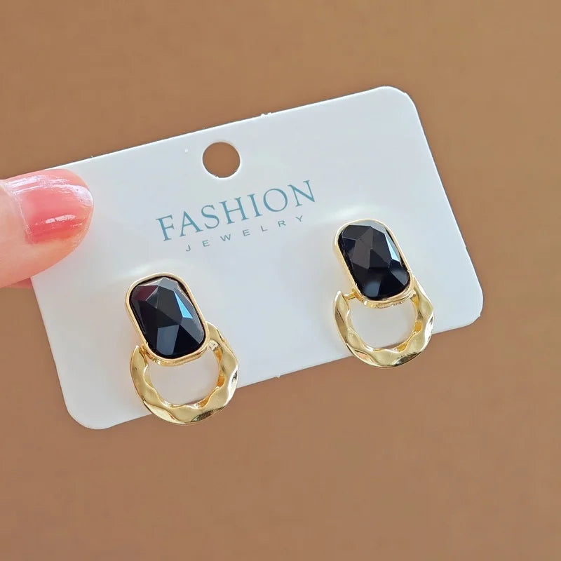 Black Geometric Dangle Earrings